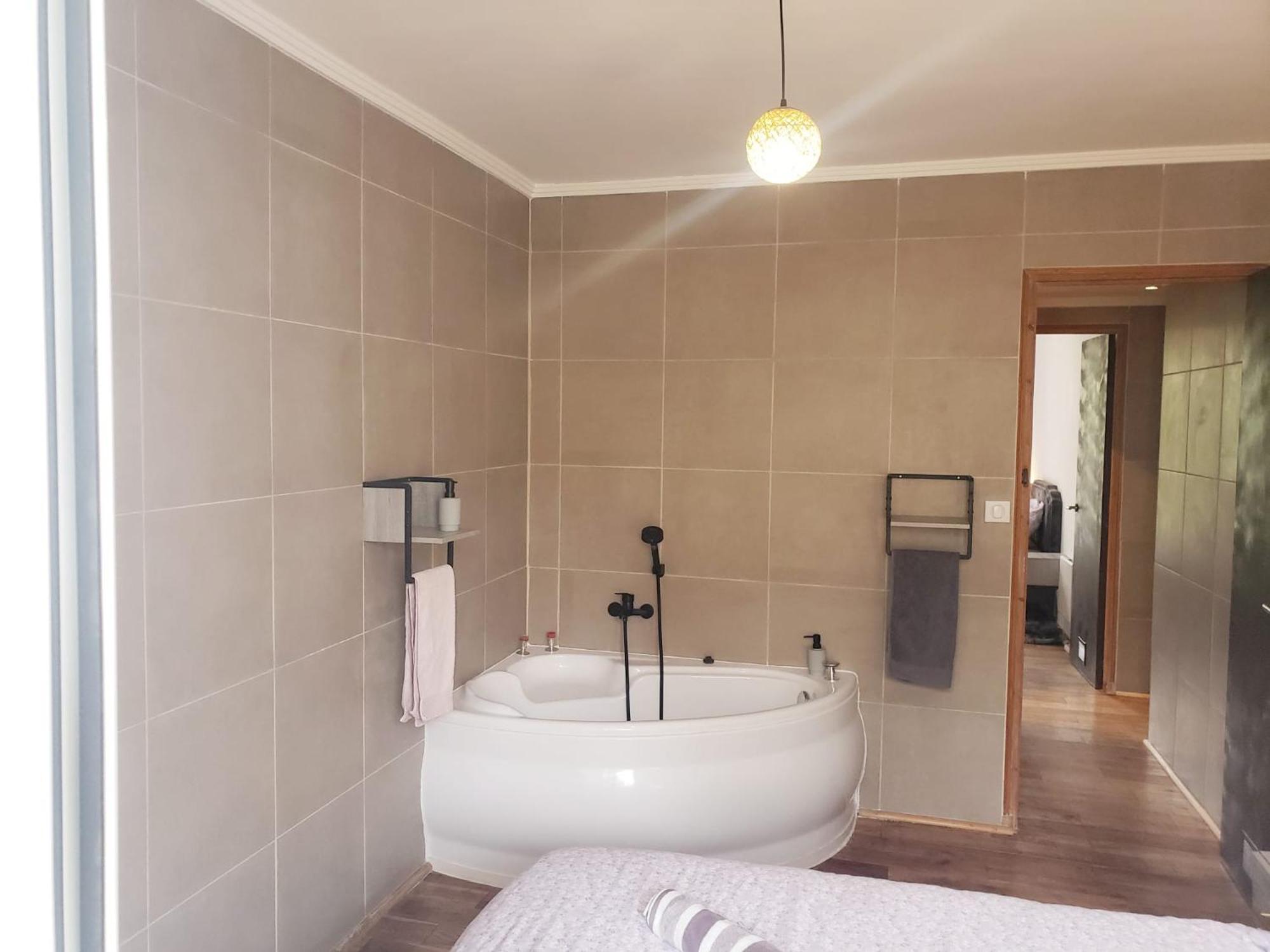 Suite From 1 To 6 - Bathtubs In Rooms - Air Conditioned Residential Appartement - Self-Arrival - Wifi - Netflix Disney - Kitchen - Laundry - Parking Авіньйон Екстер'єр фото